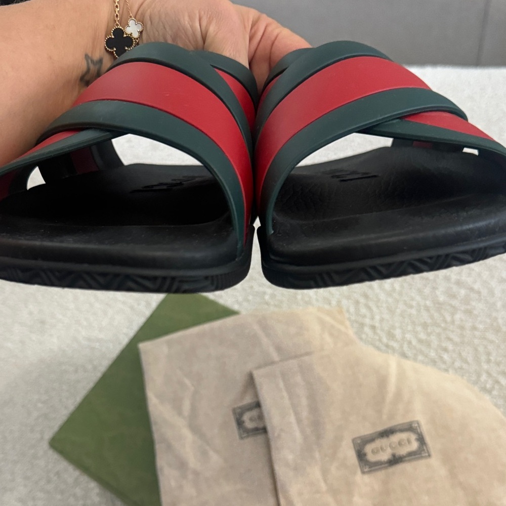 Gucci Red and Dark Green Crisscross Rubber Slide Sandals - Picture 7 of 8